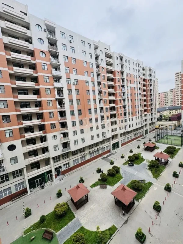 Satılır 2 otaqlı mənzil 52 m²