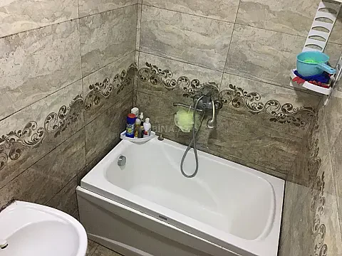 Kirayə verilir 2 otaqlı mənzil 46 m²