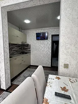 Kirayə verilir 2 otaqlı mənzil 50 m²