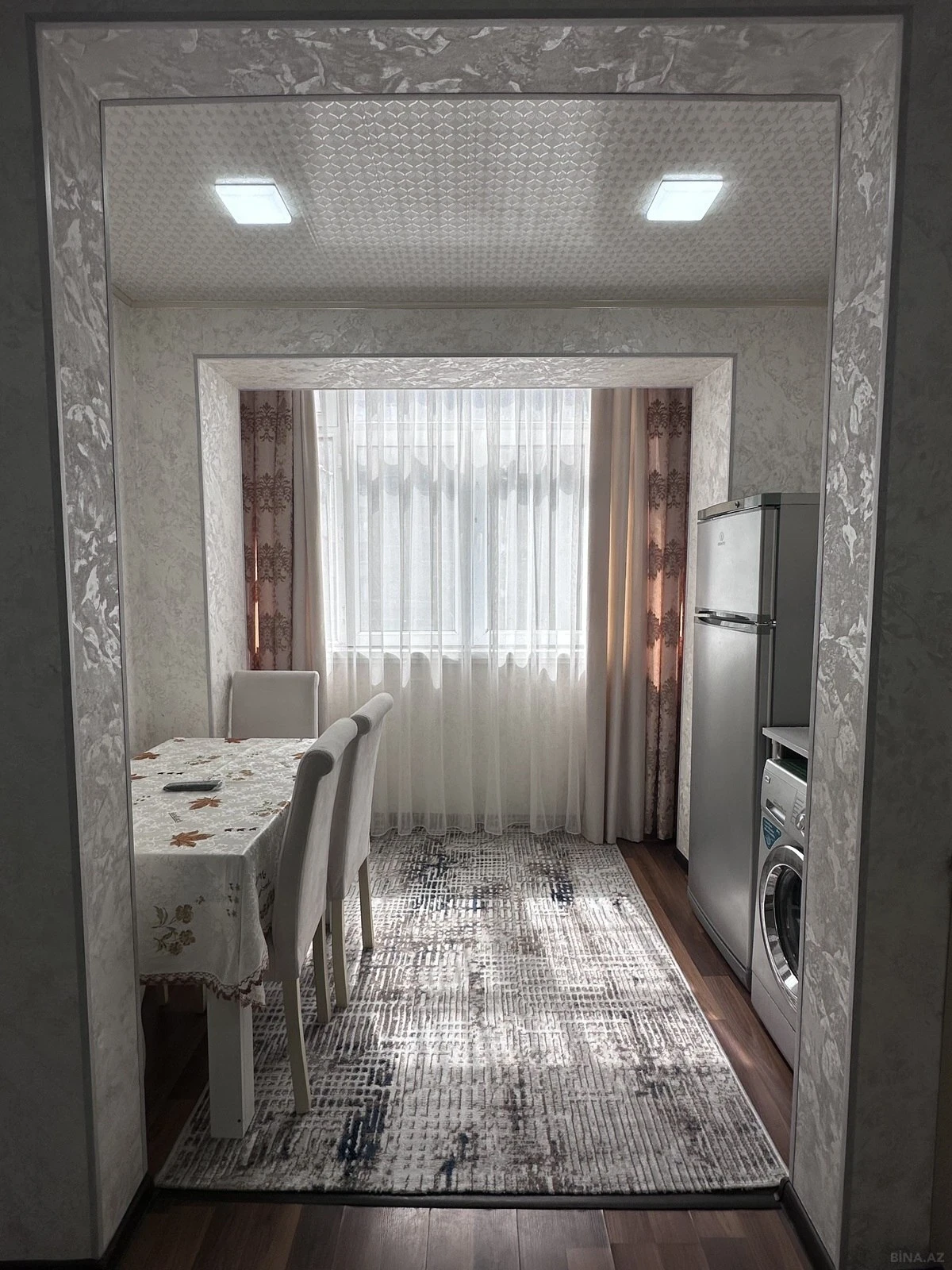 Kirayə verilir 2 otaqlı mənzil 50 m²