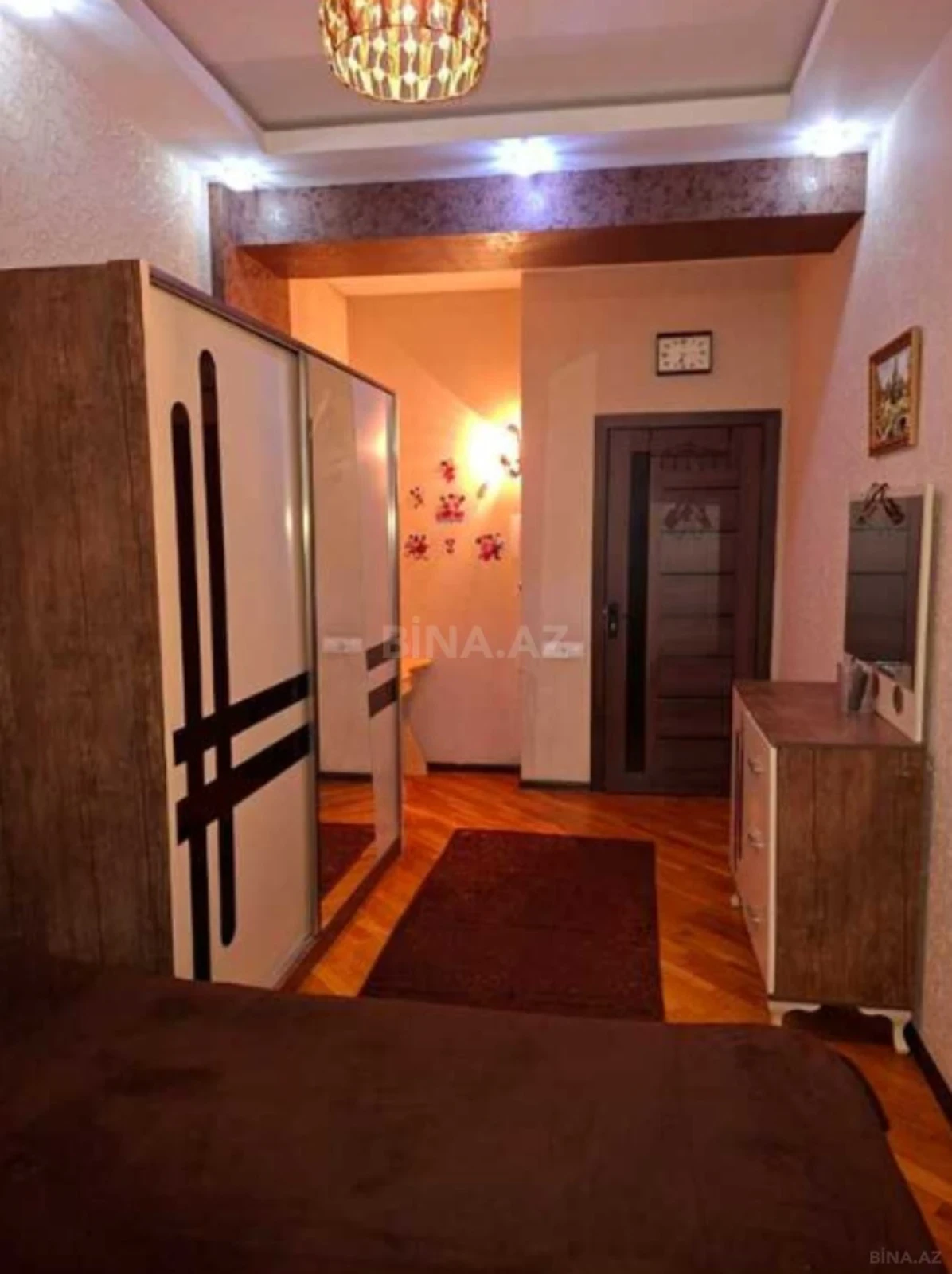 Kirayə verilir 2 otaqlı mənzil 65 m²