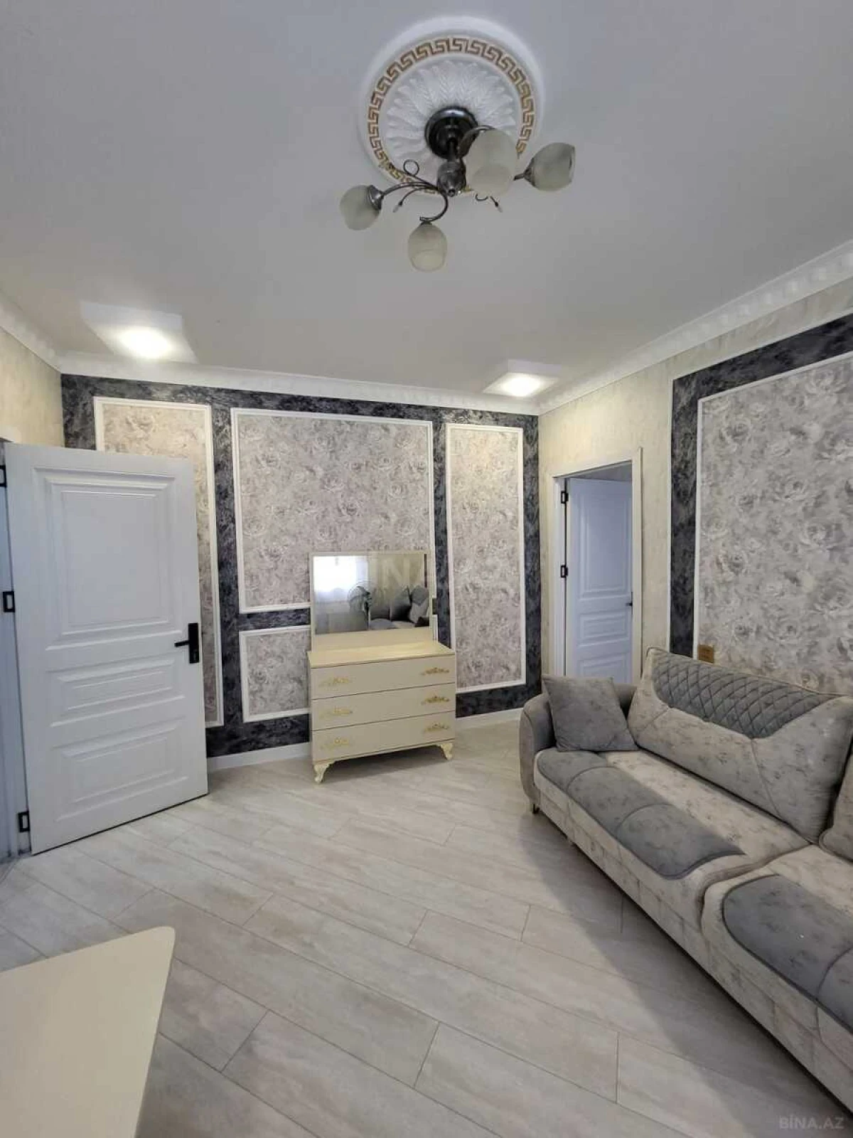 Kirayə verilir 2 otaqlı mənzil 52 m²
