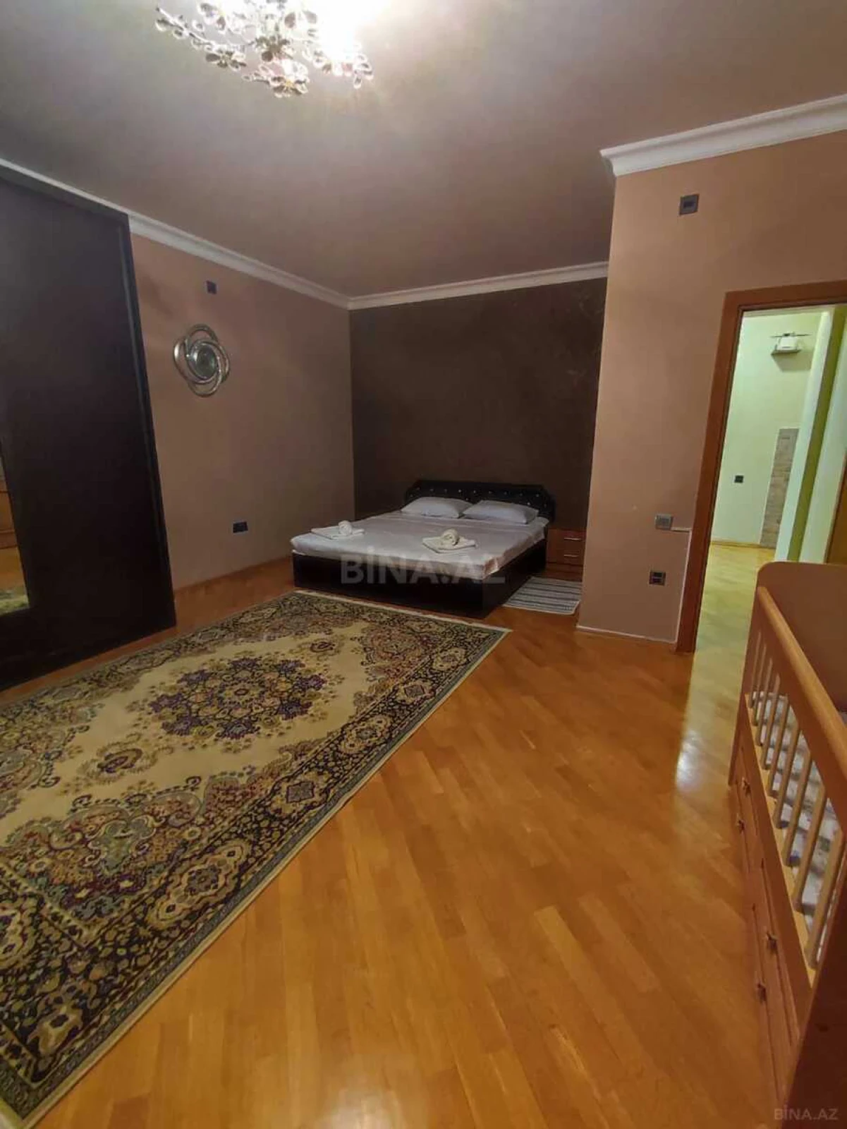 Kirayə verilir 3 otaqlı mənzil 122 m²