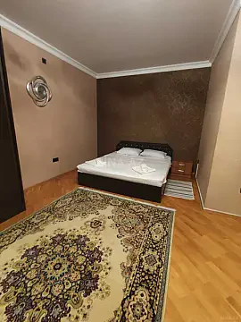 Kirayə verilir 3 otaqlı mənzil 122 m²