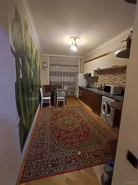 Kirayə verilir 3 otaqlı mənzil 122 m²