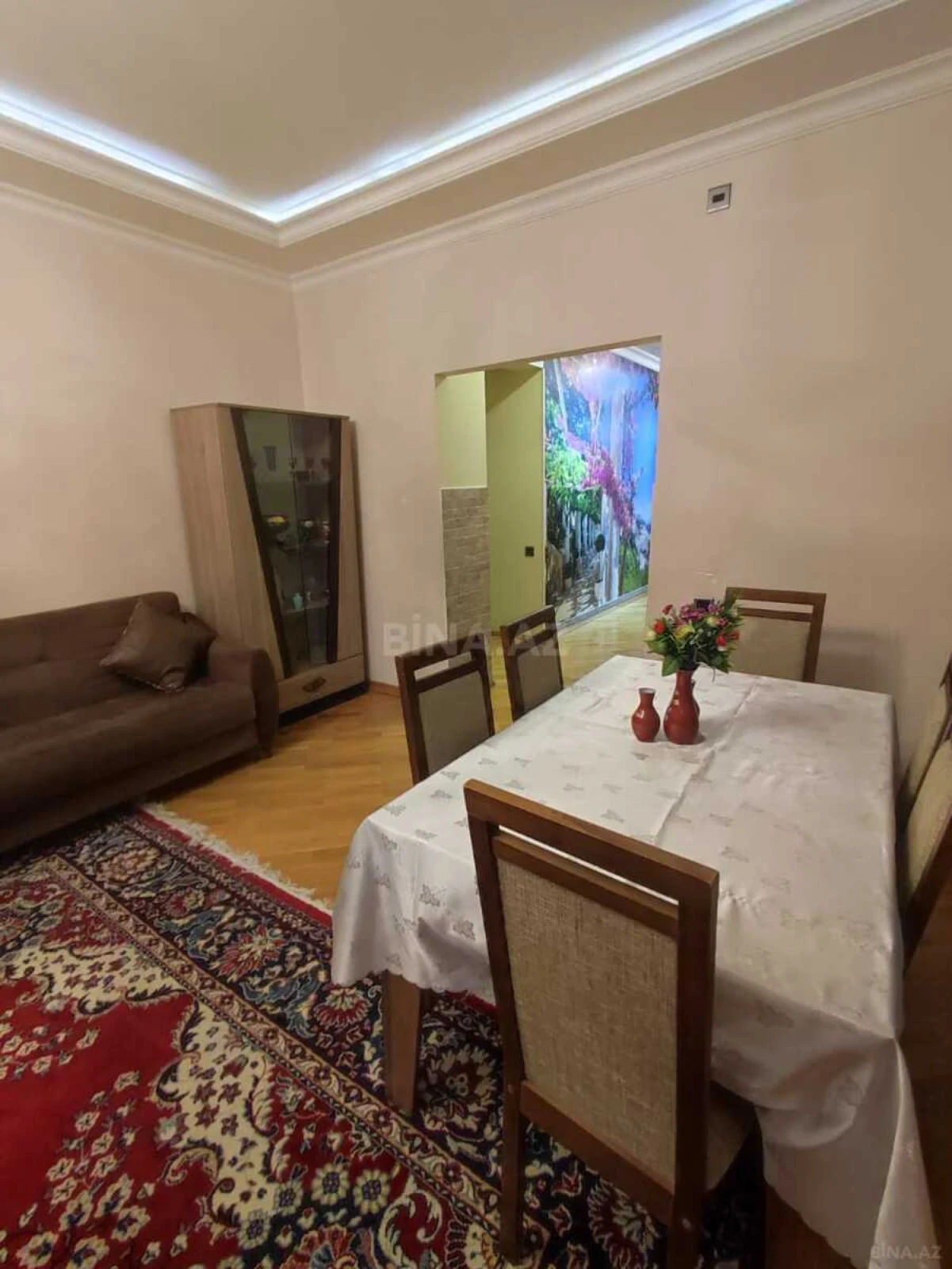 Kirayə verilir 3 otaqlı mənzil 122 m²
