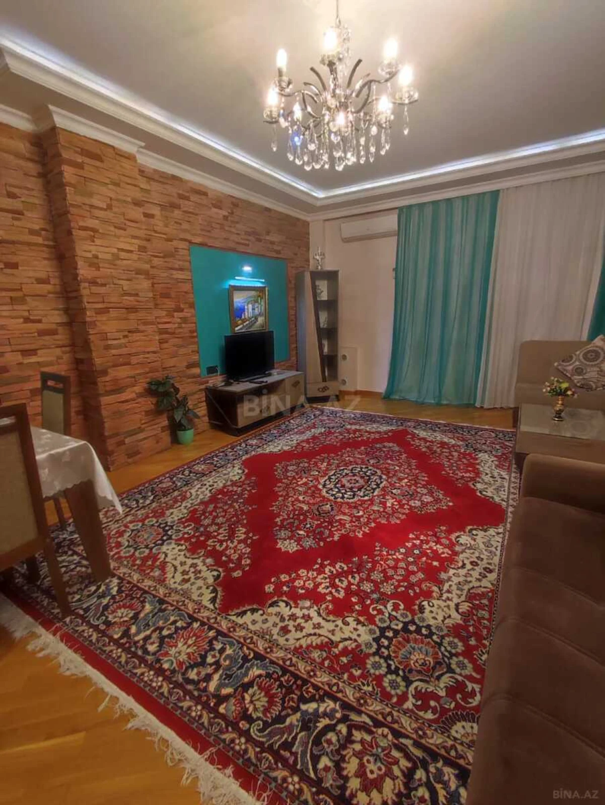 Kirayə verilir 3 otaqlı mənzil 122 m²
