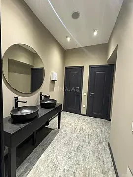 Kirayə verilir 7 otaqlı ofis 220 m²
