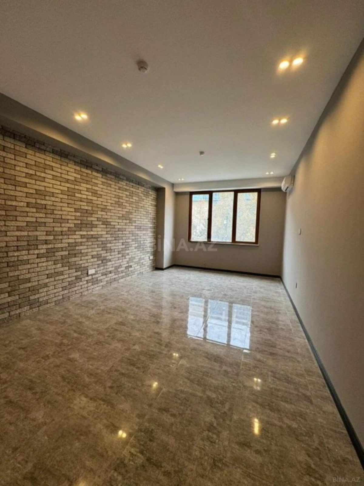Kirayə verilir 7 otaqlı ofis 220 m²