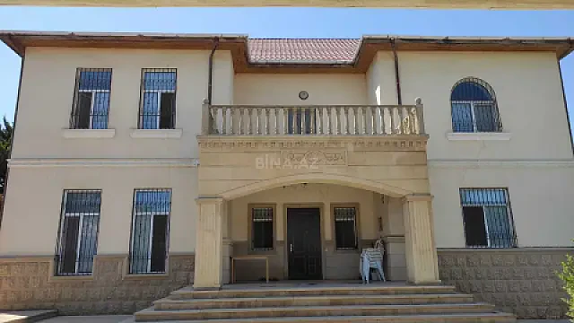 Satılır 8 otaqlı həyət evi 350 m² — Bakı, Mərdəkan 8 otaq 350.00 m²