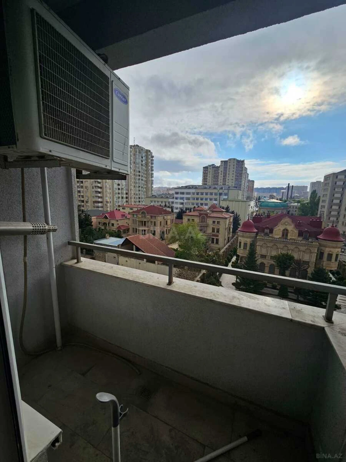 Kirayə verilir 2 otaqlı mənzil 75 m²