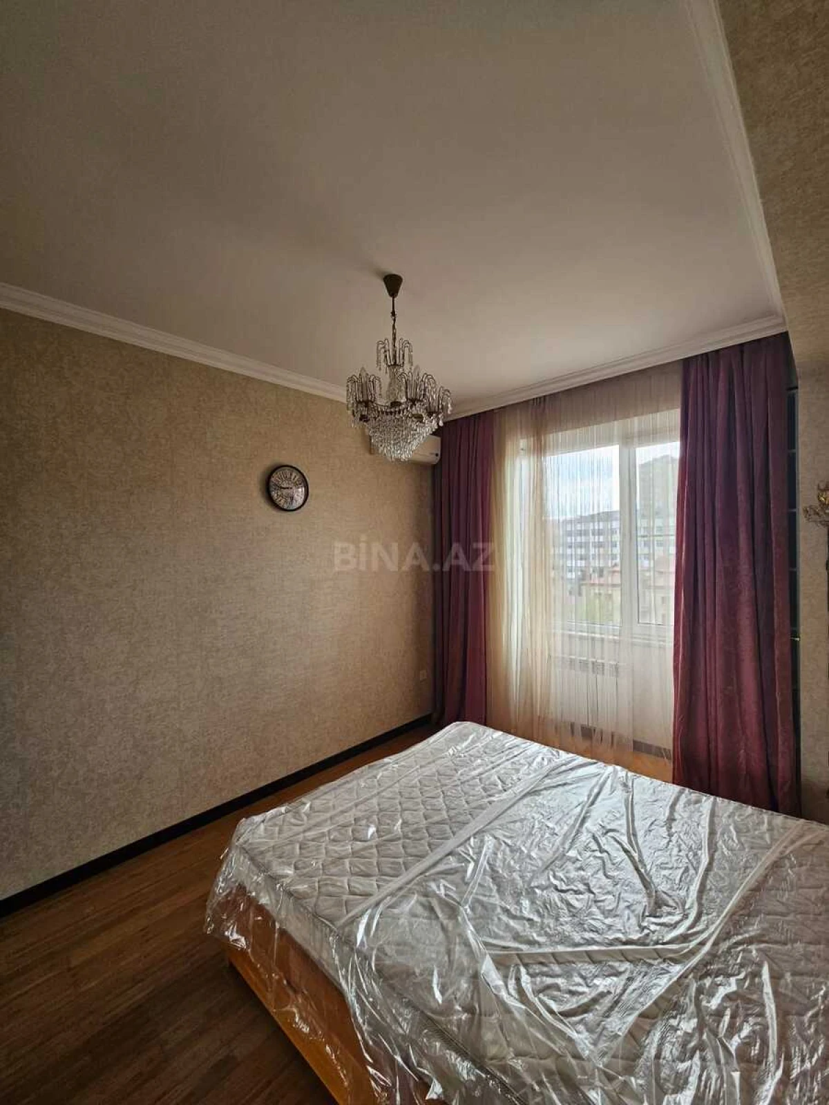 Kirayə verilir 2 otaqlı mənzil 75 m²