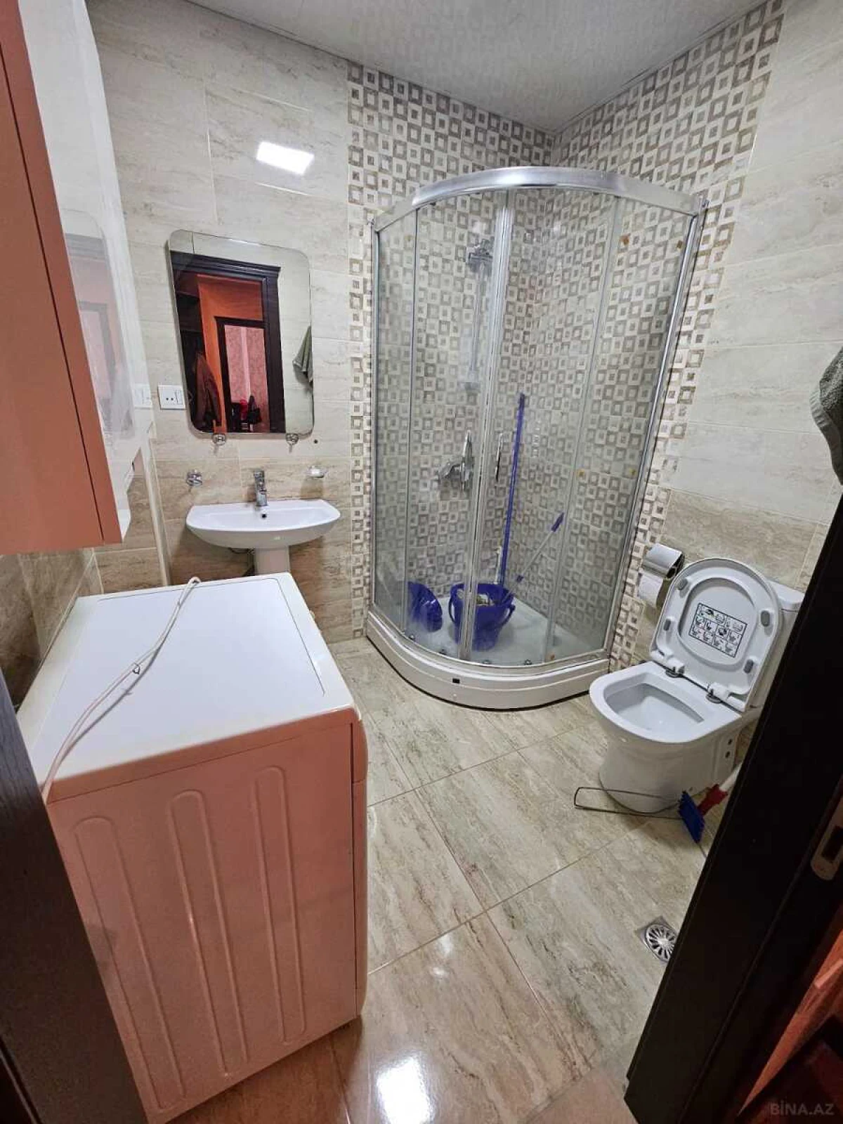 Kirayə verilir 2 otaqlı mənzil 75 m²