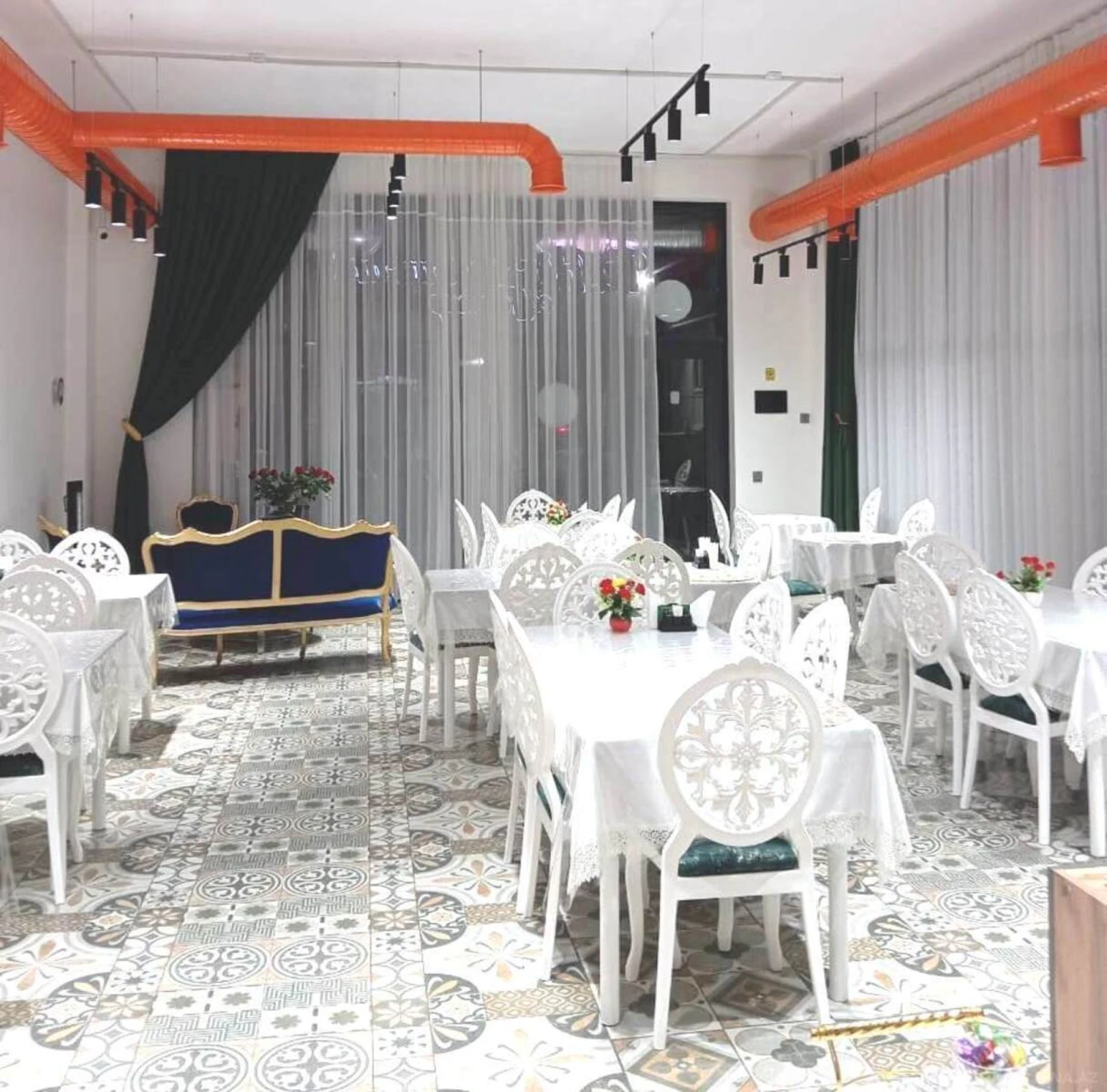 Kirayə verilir obyekt 120 m²