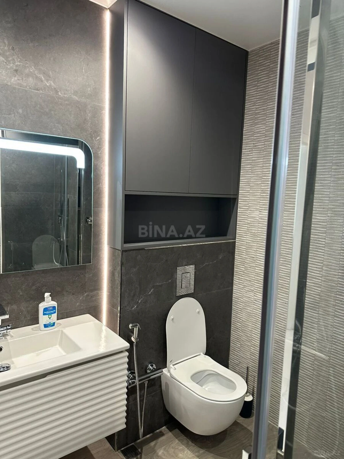 Satılır 2 otaqlı mənzil 95 m²