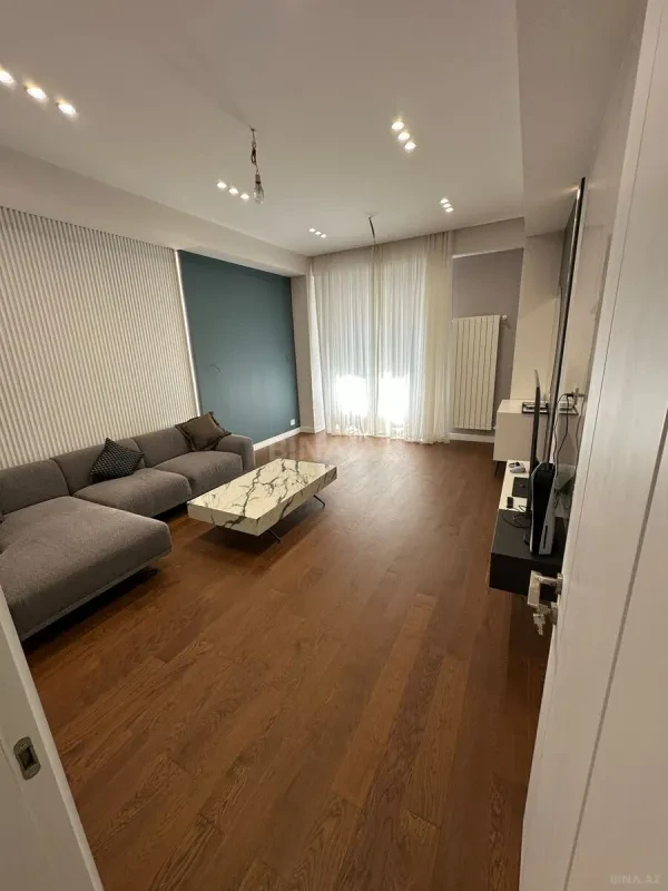 Satılır 2 otaqlı mənzil 95 m²