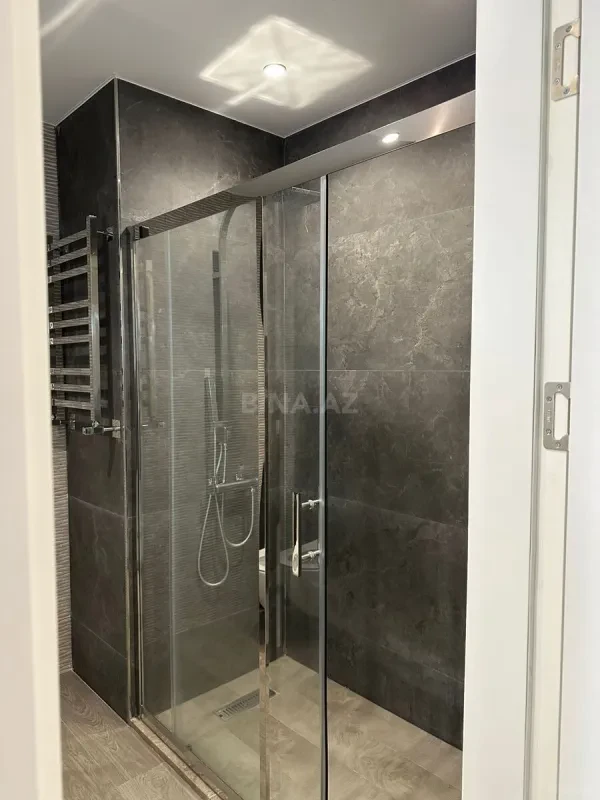 Satılır 2 otaqlı mənzil 95 m²