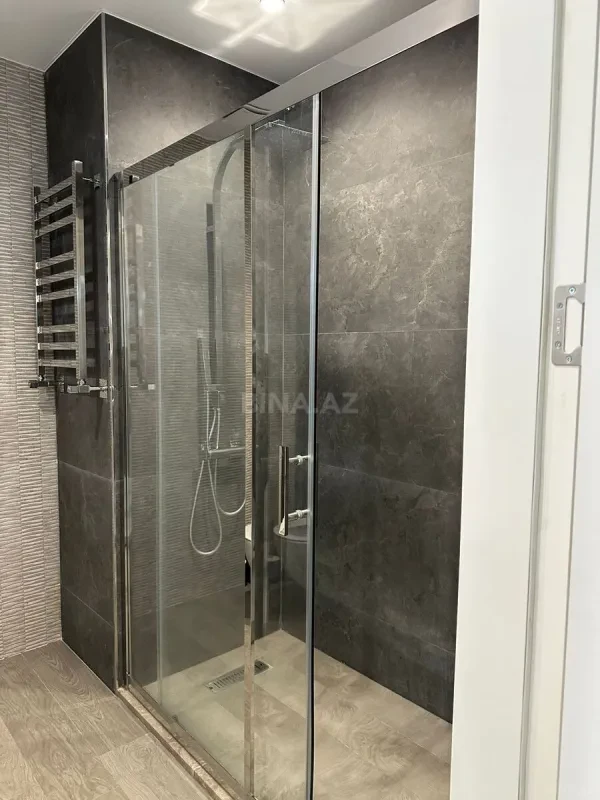 Satılır 2 otaqlı mənzil 95 m²