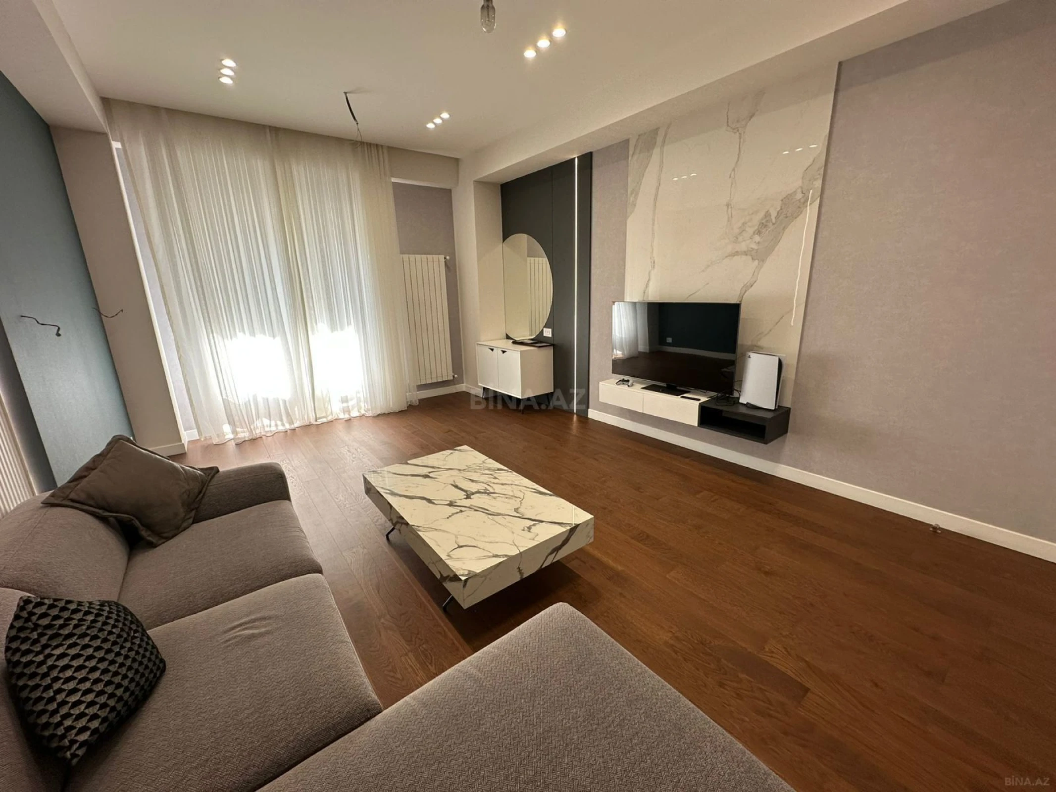 Satılır 2 otaqlı mənzil 95 m²