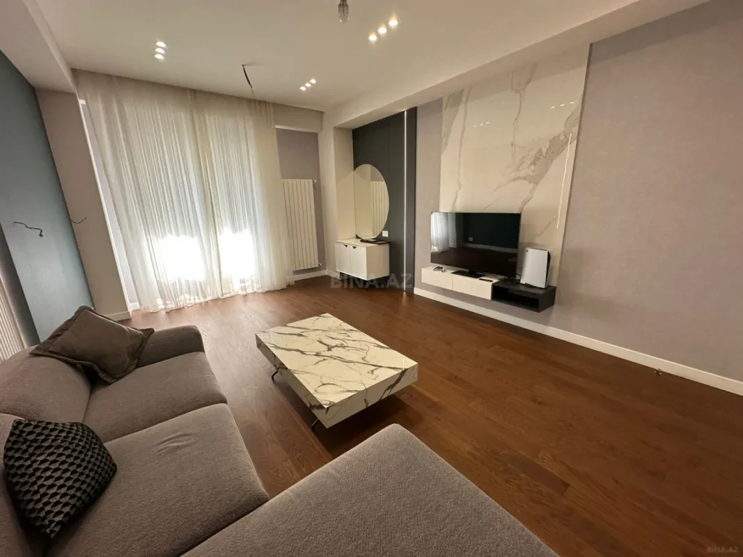 Satılır 2 otaqlı mənzil 95 m²