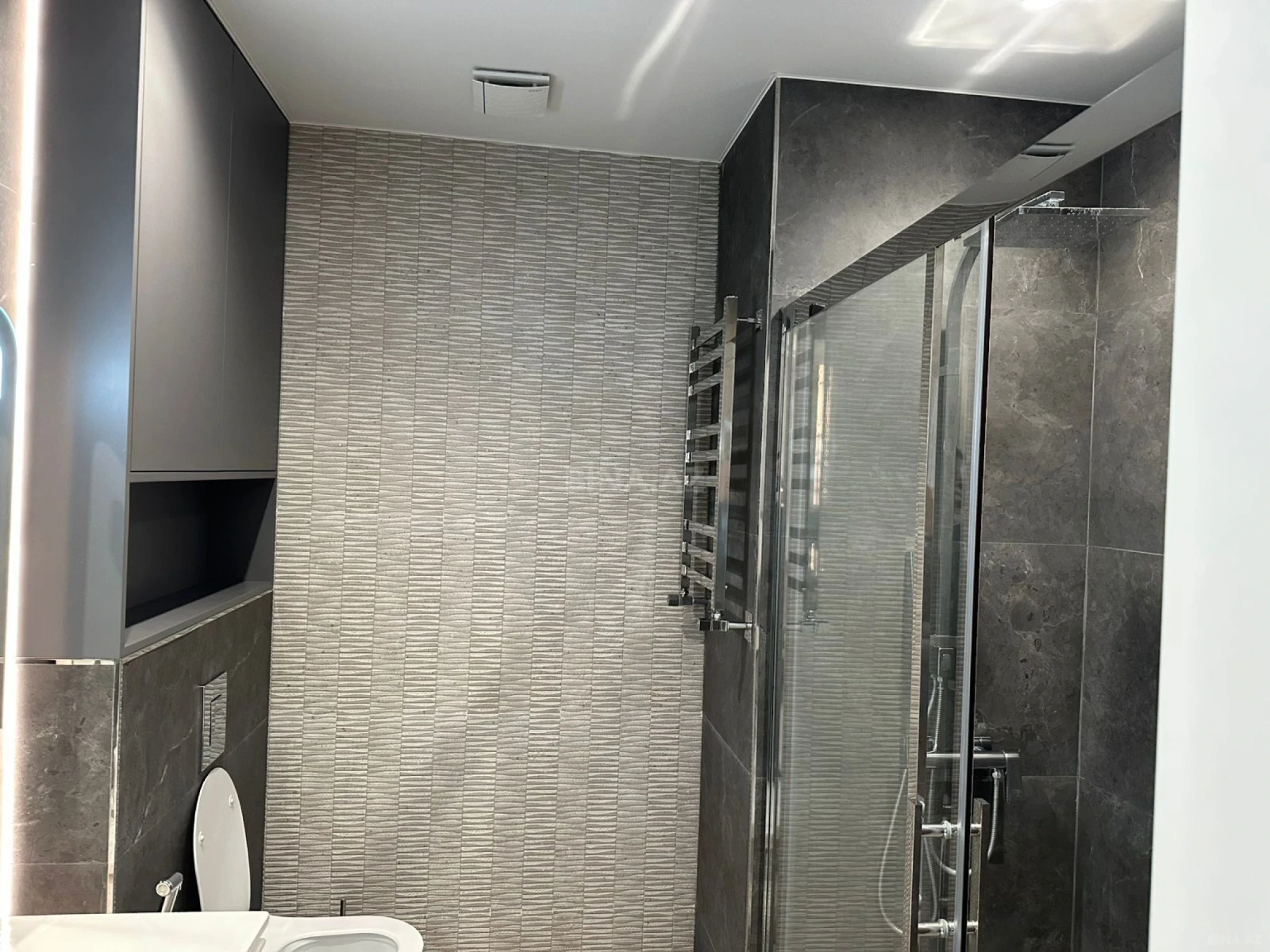 Satılır 2 otaqlı mənzil 95 m²
