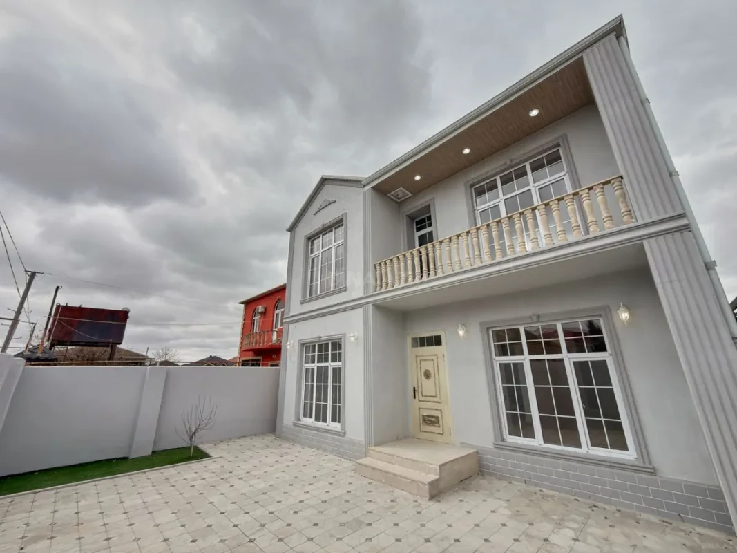 Satılır 4 otaqlı həyət evi 160 m²