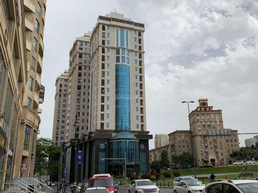 Kirayə verilir 4 otaqlı mənzil 170 m²