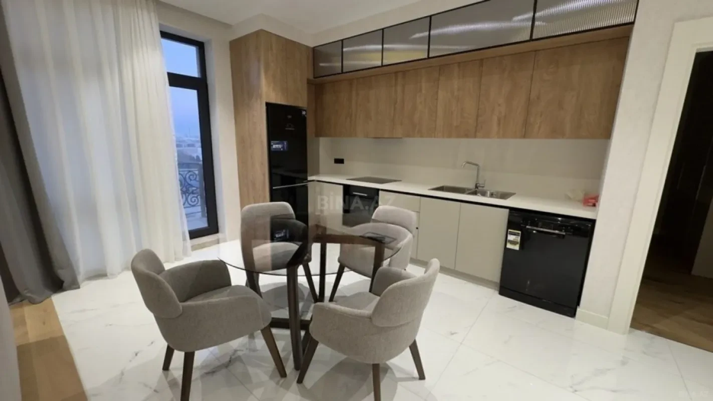 Kirayə verilir 3 otaqlı mənzil 115 m²