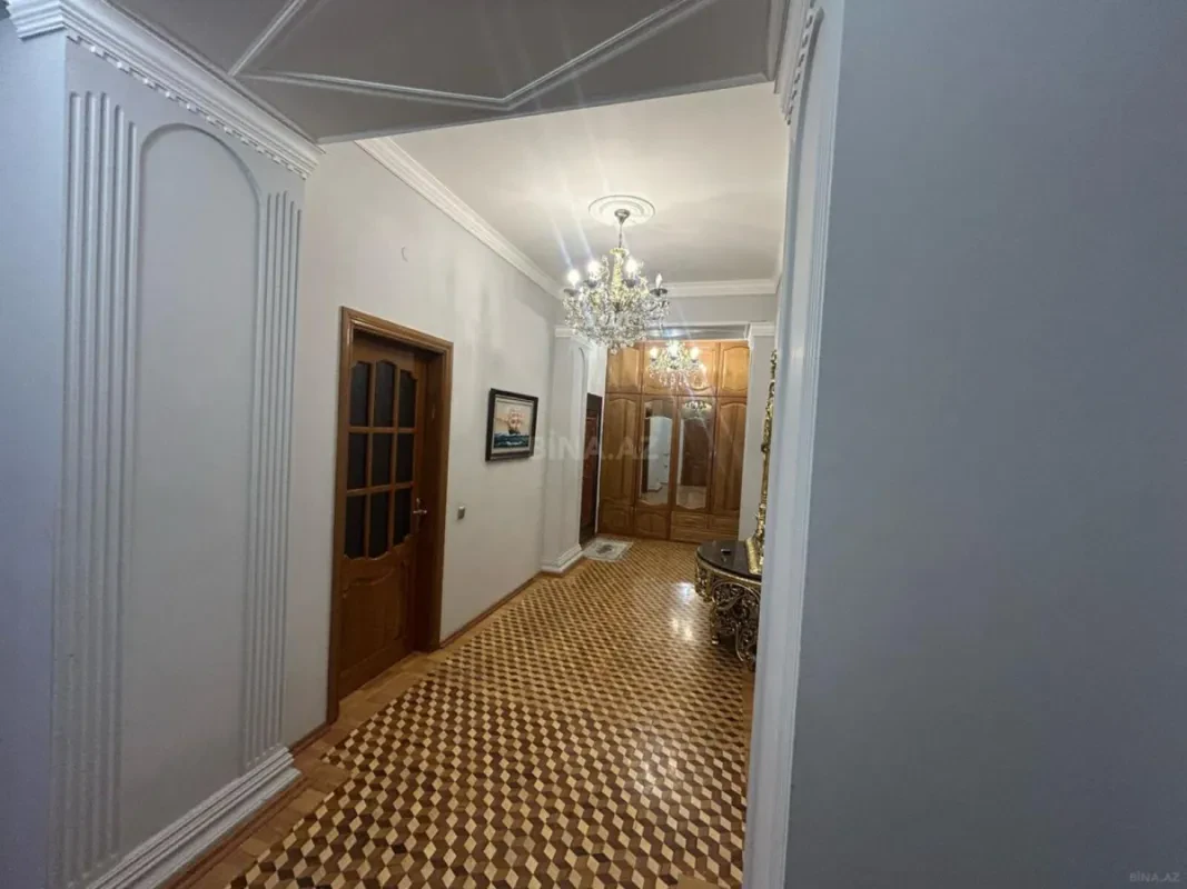 Kirayə verilir 3 otaqlı mənzil 160 m²