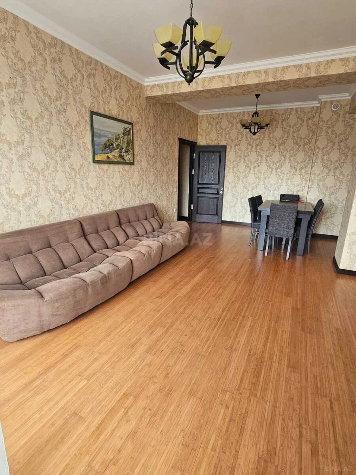 Kirayə verilir 2 otaqlı mənzil 75 m²