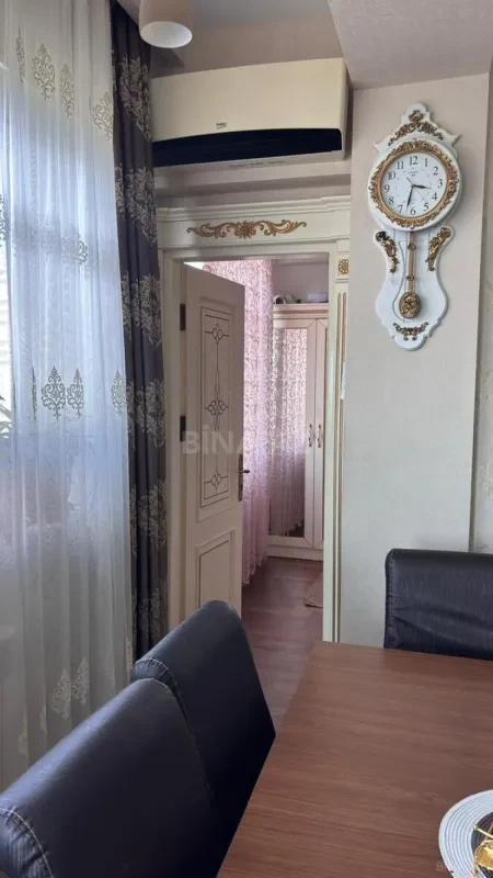 Satılır 4 otaqlı mənzil 90 m²