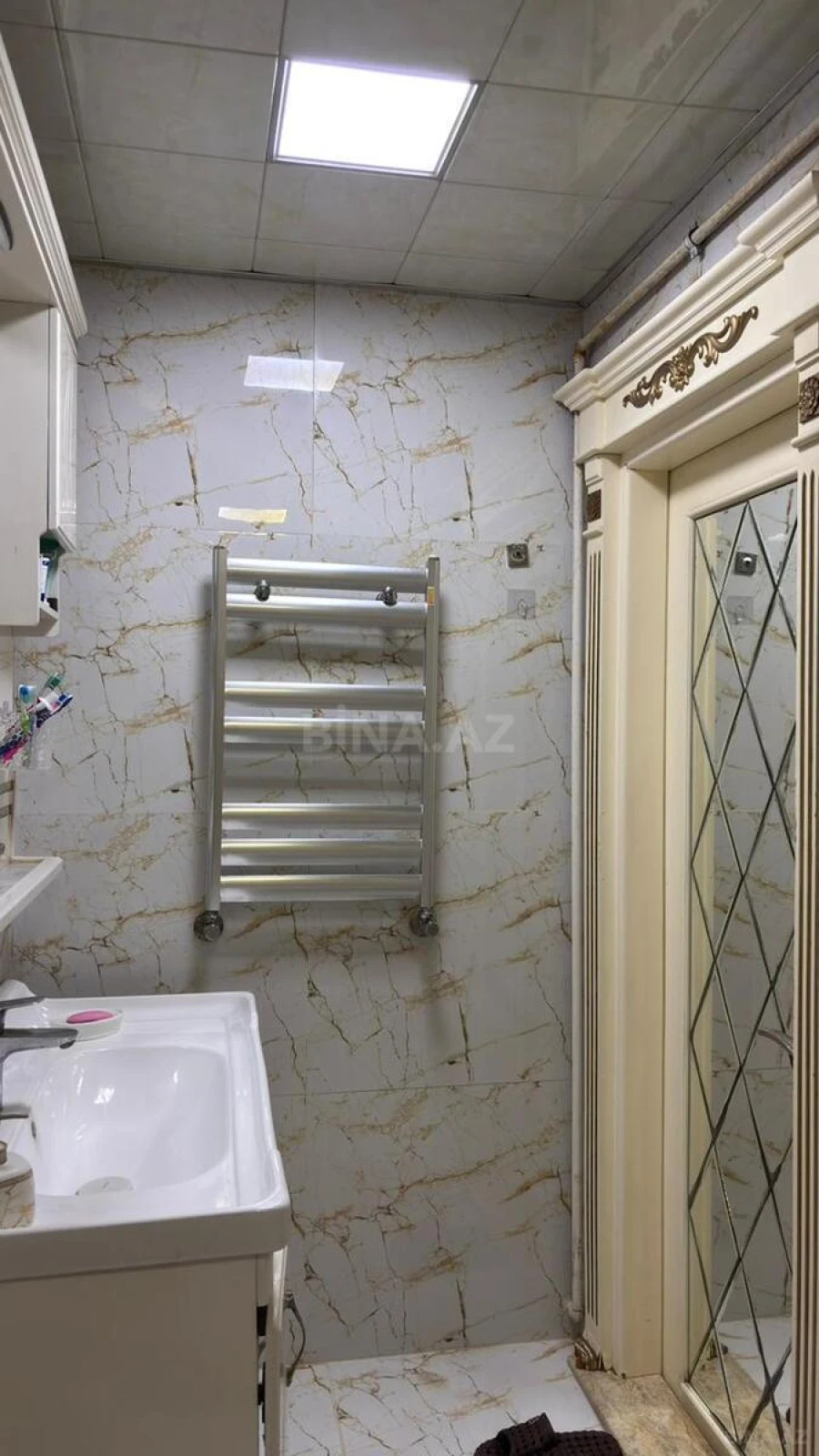 Satılır 4 otaqlı mənzil 90 m²