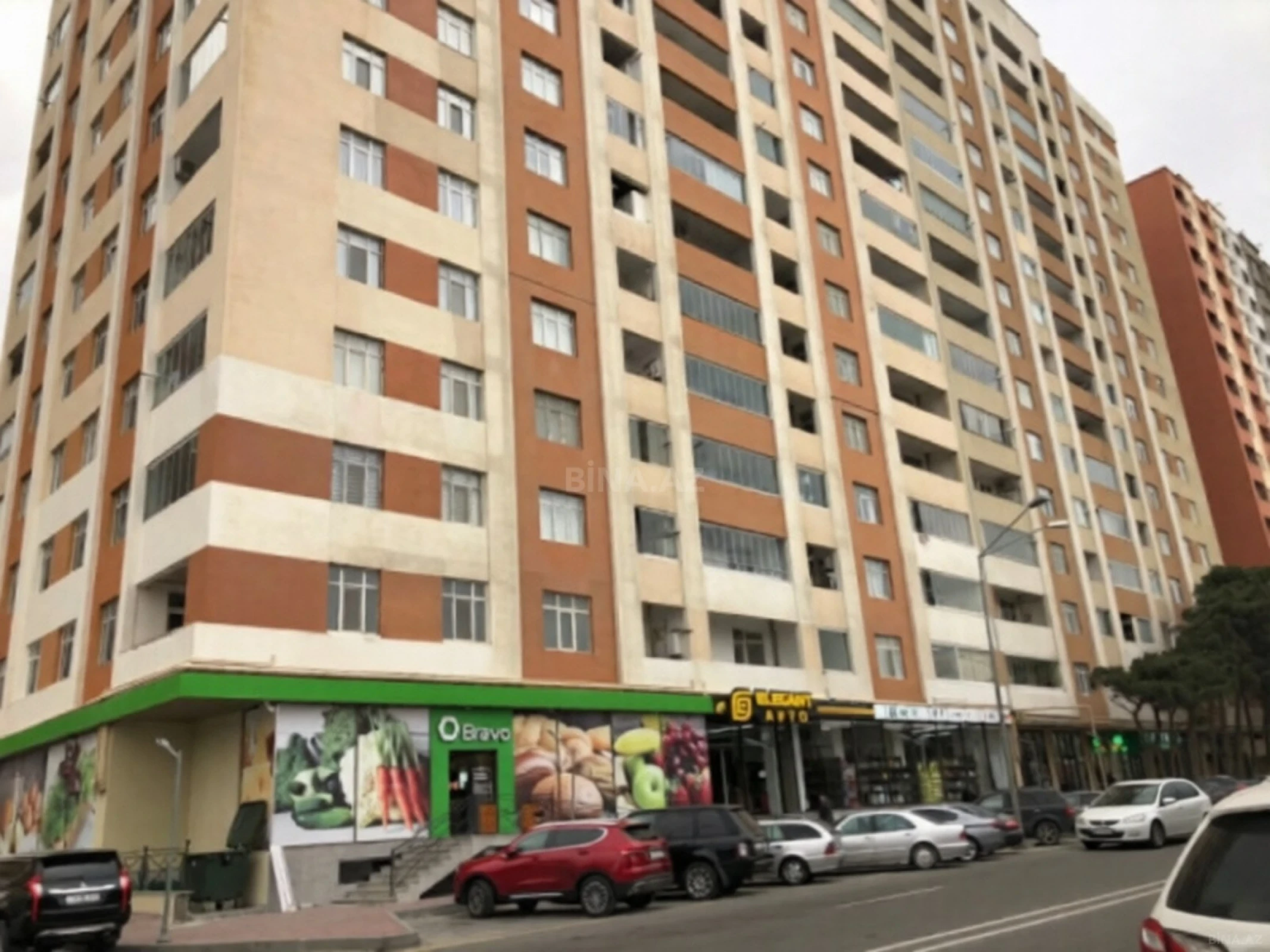 Satılır 2 otaqlı mənzil 79 m²