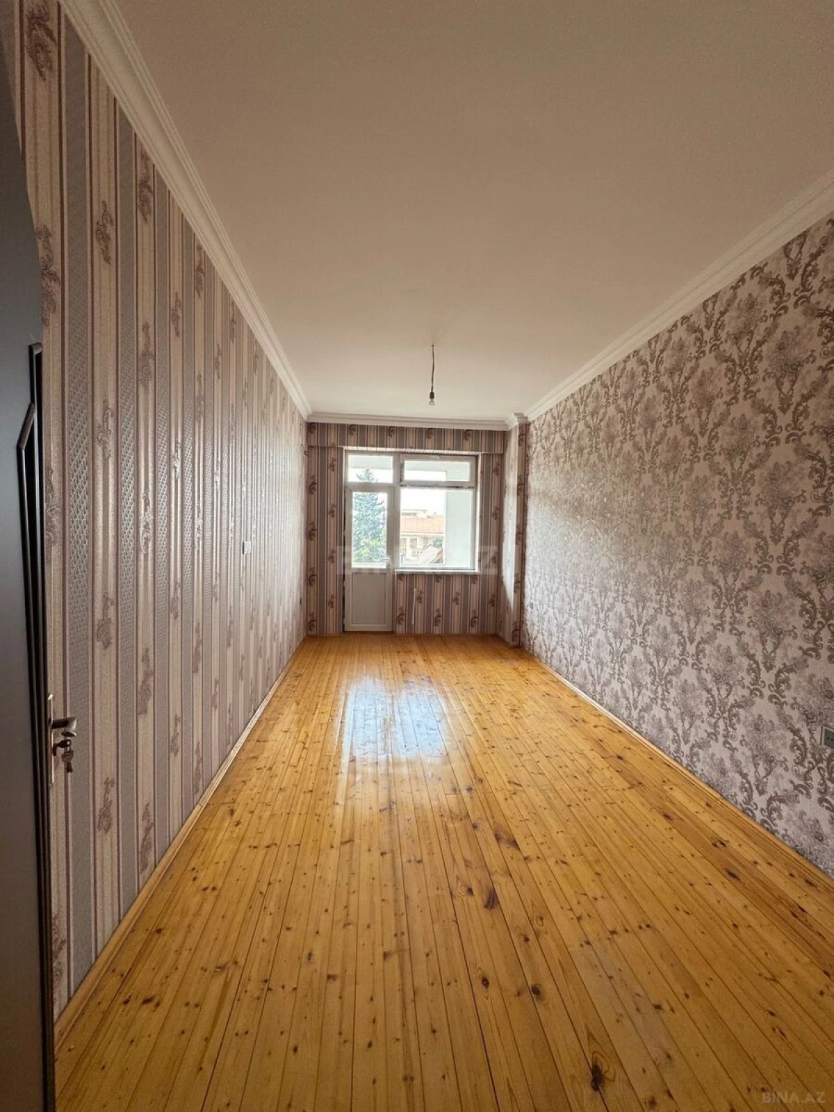 Satılır 2 otaqlı mənzil 79 m²