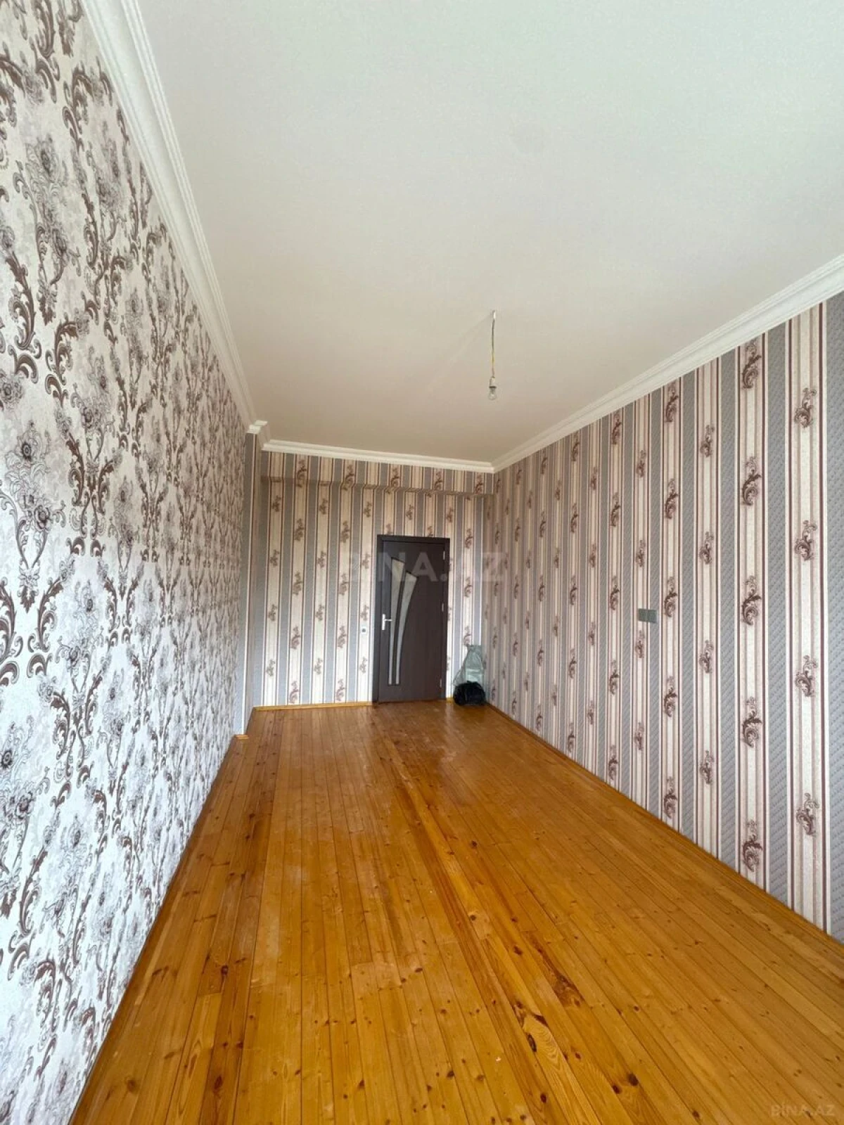 Satılır 2 otaqlı mənzil 79 m²