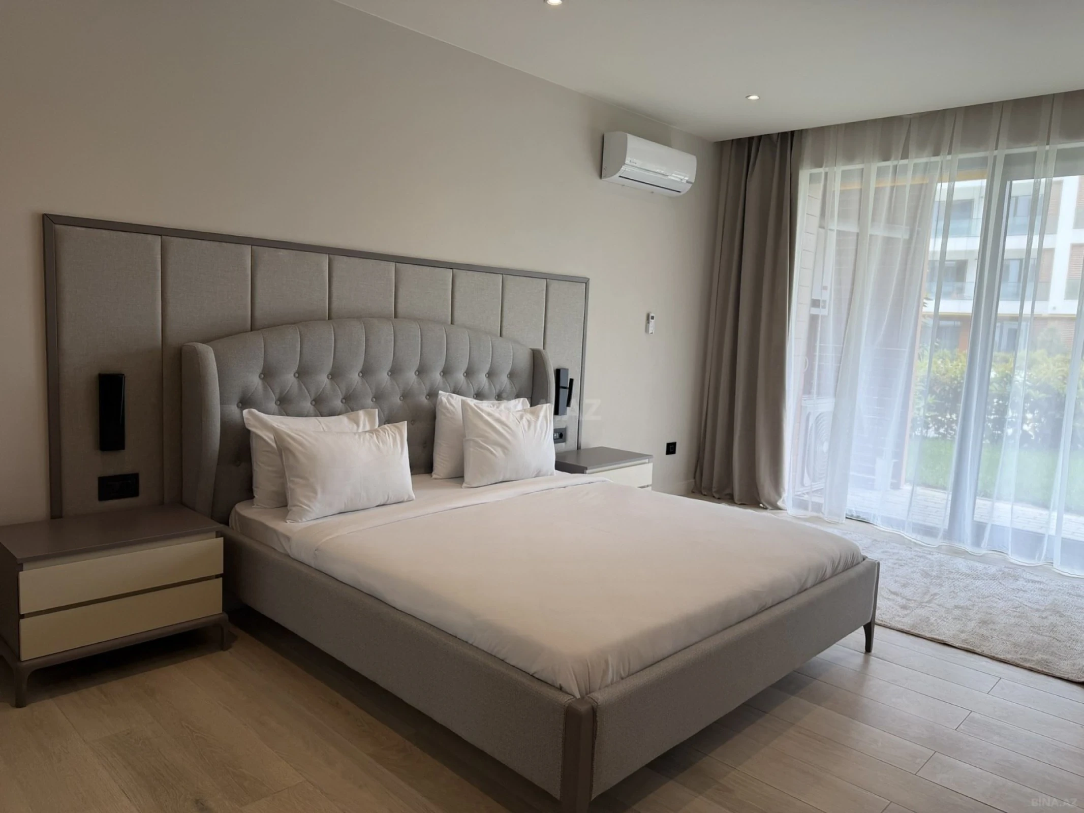 Kirayə verilir 3 otaqlı mənzil 139 m²