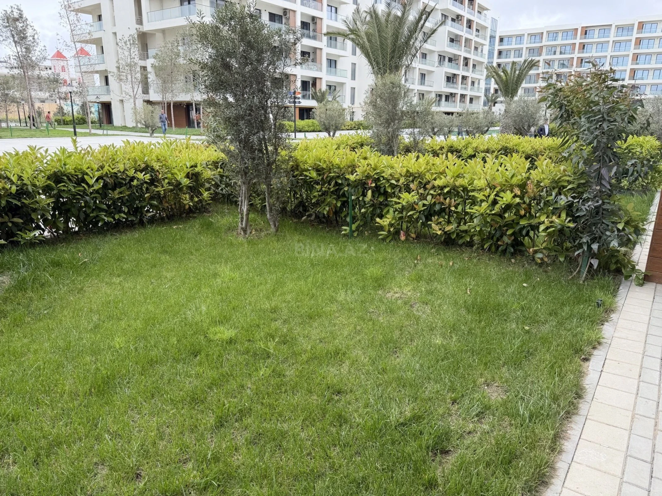 Kirayə verilir 3 otaqlı mənzil 139 m²