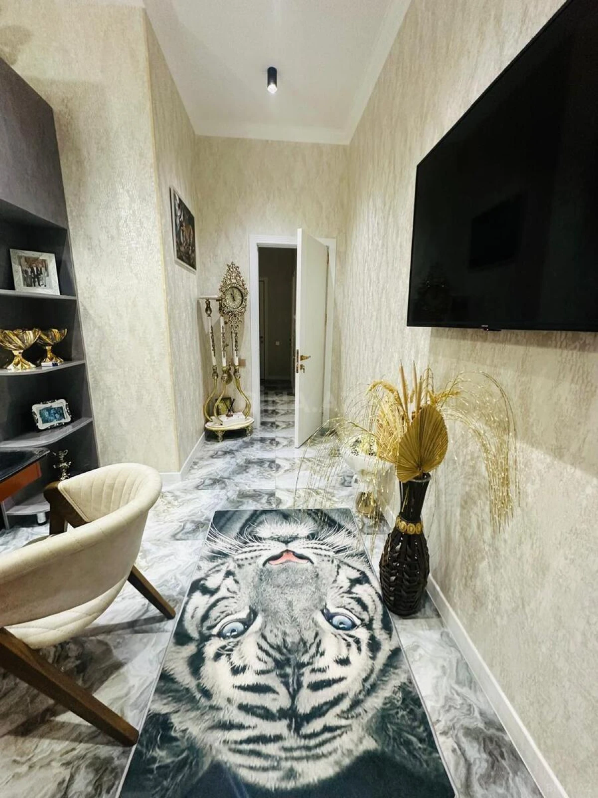 Kirayə verilir 2 otaqlı mənzil 100 m²