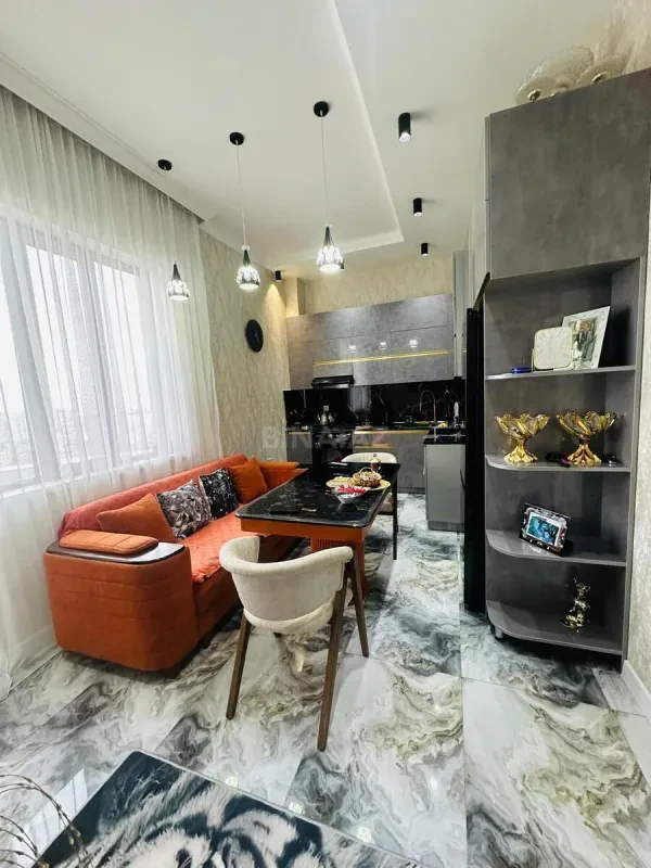 Kirayə verilir 2 otaqlı mənzil 100 m²