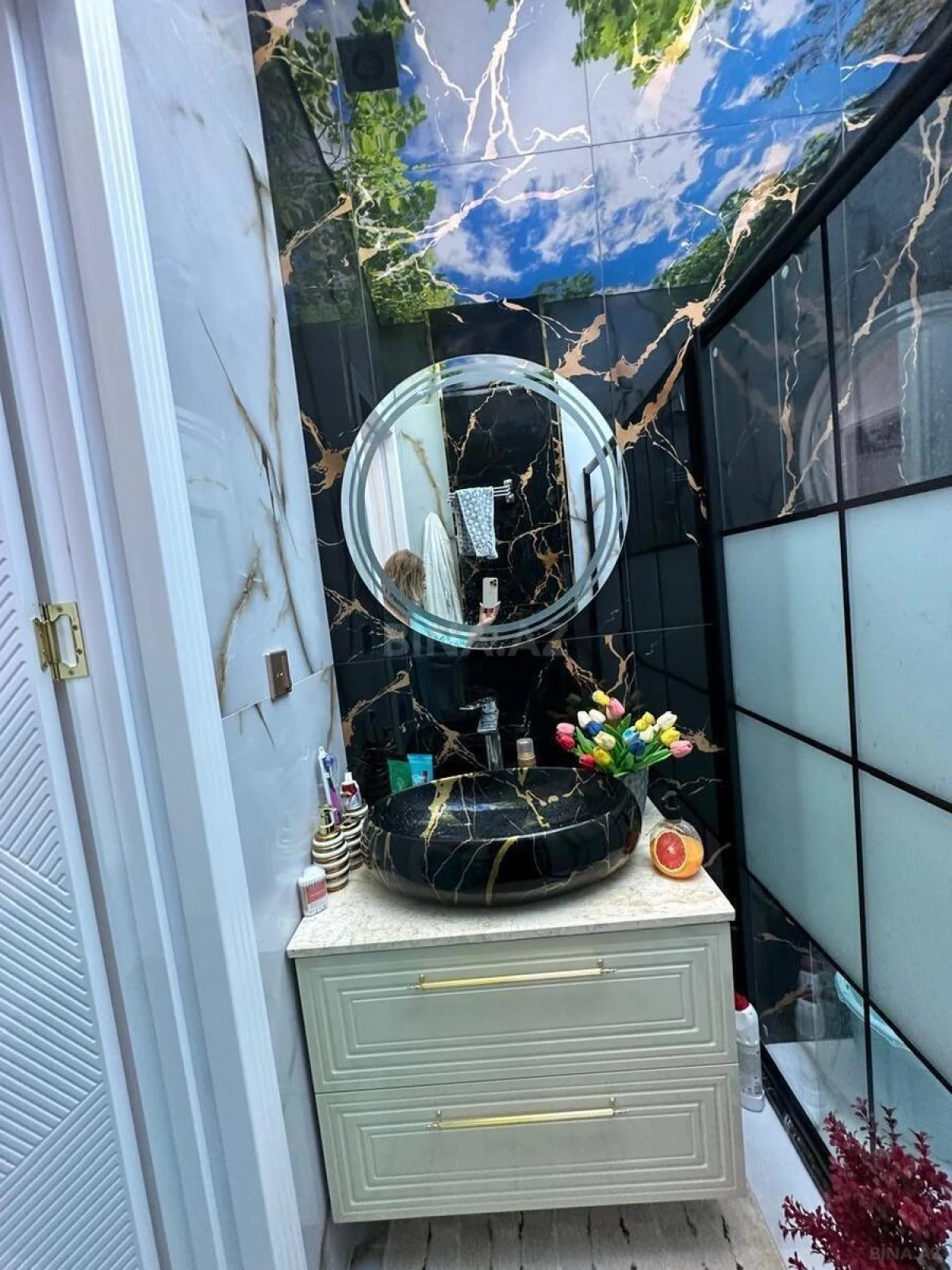 Kirayə verilir 2 otaqlı mənzil 100 m²