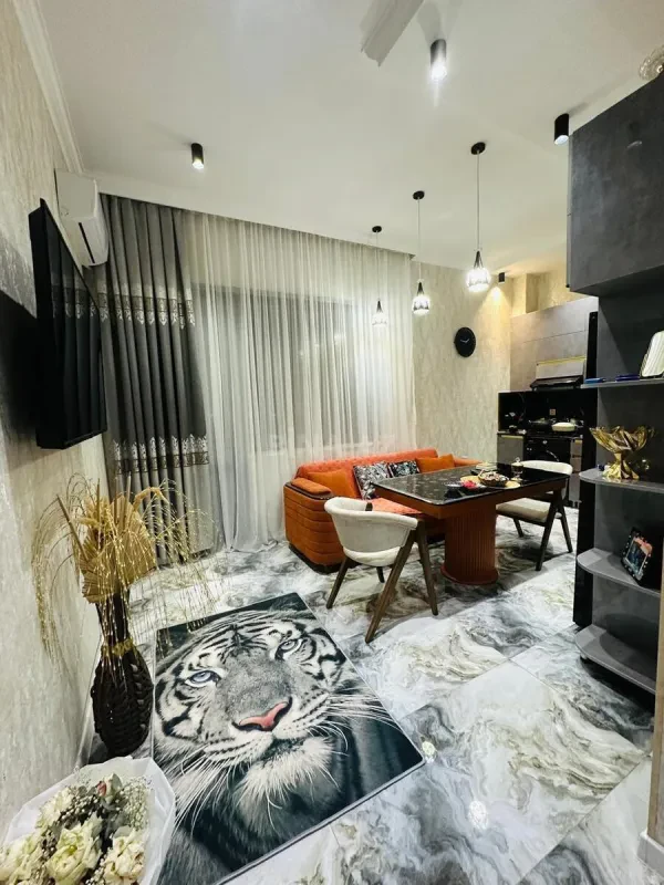 Kirayə verilir 2 otaqlı mənzil 100 m²