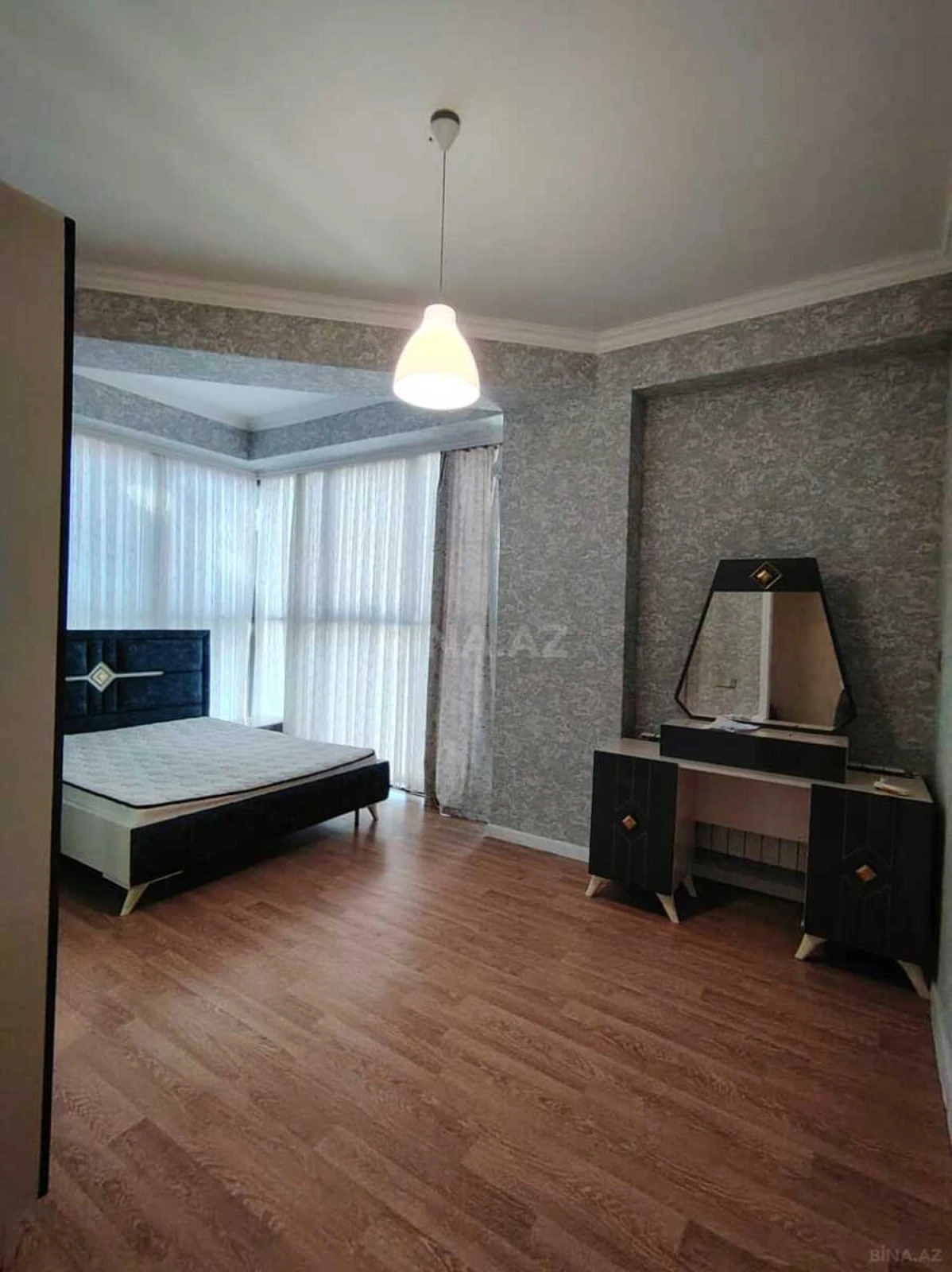 Kirayə verilir 3 otaqlı mənzil 105 m²