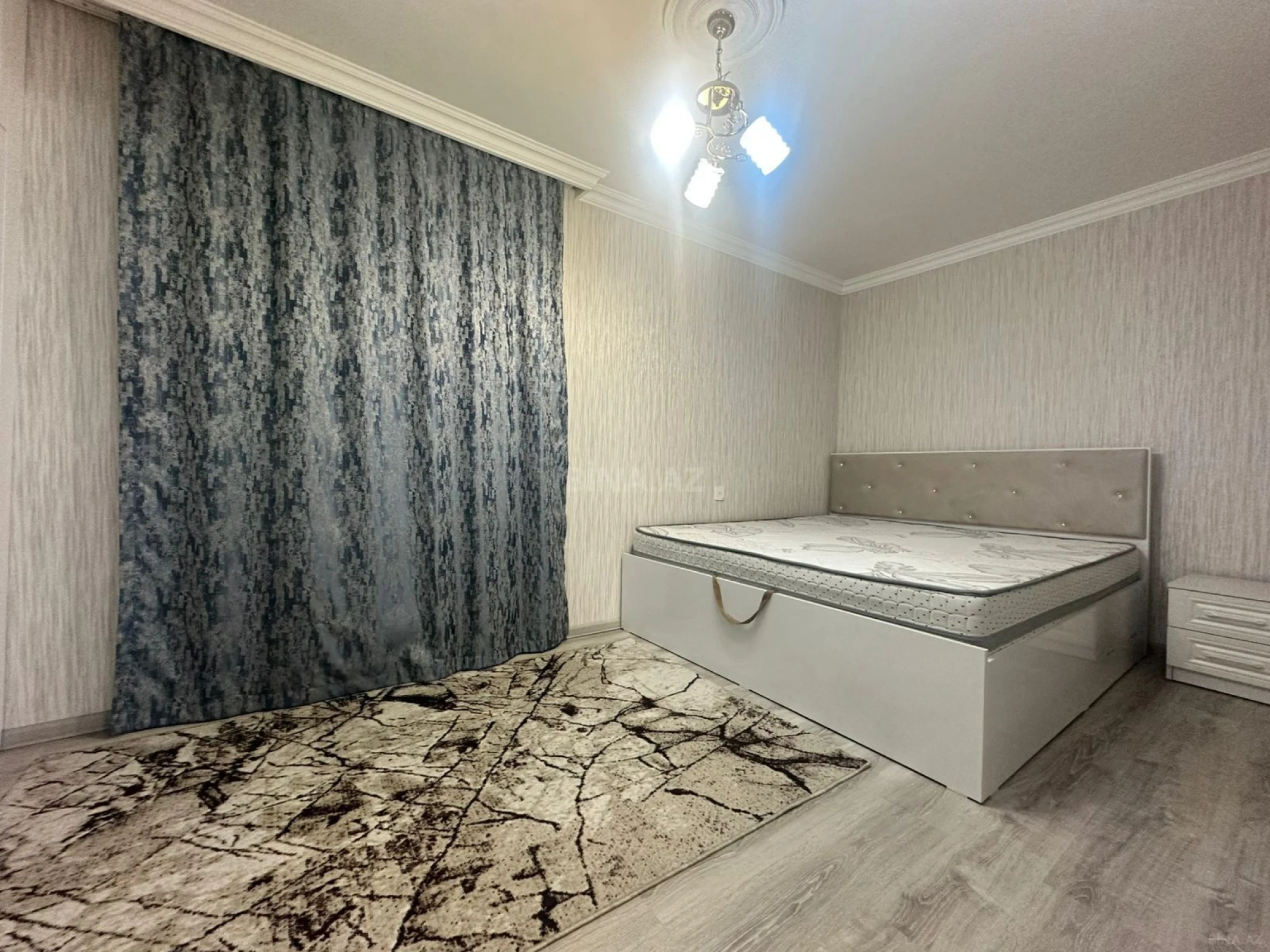 Kirayə verilir 2 otaqlı mənzil 45 m²