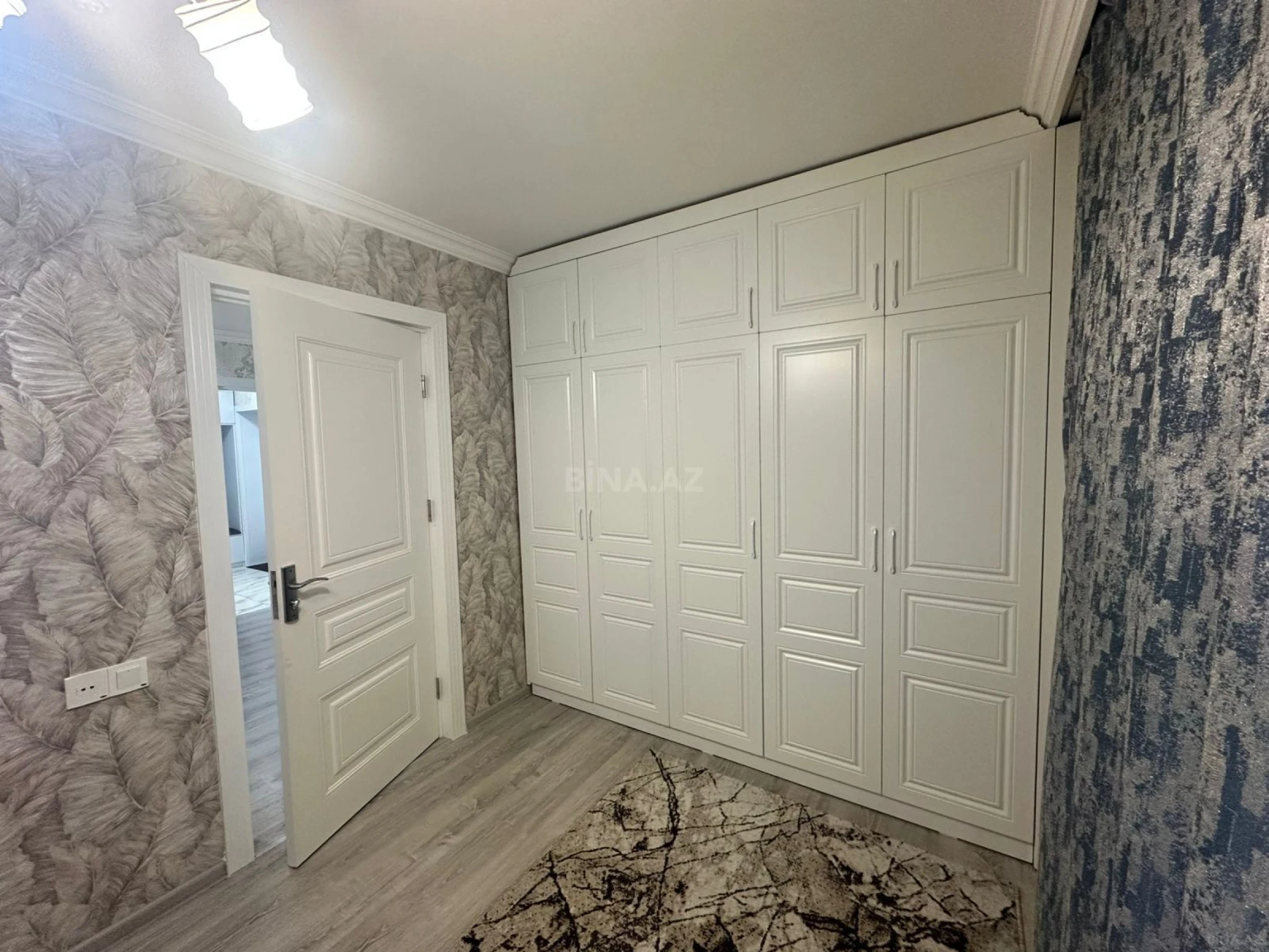 Kirayə verilir 2 otaqlı mənzil 45 m²