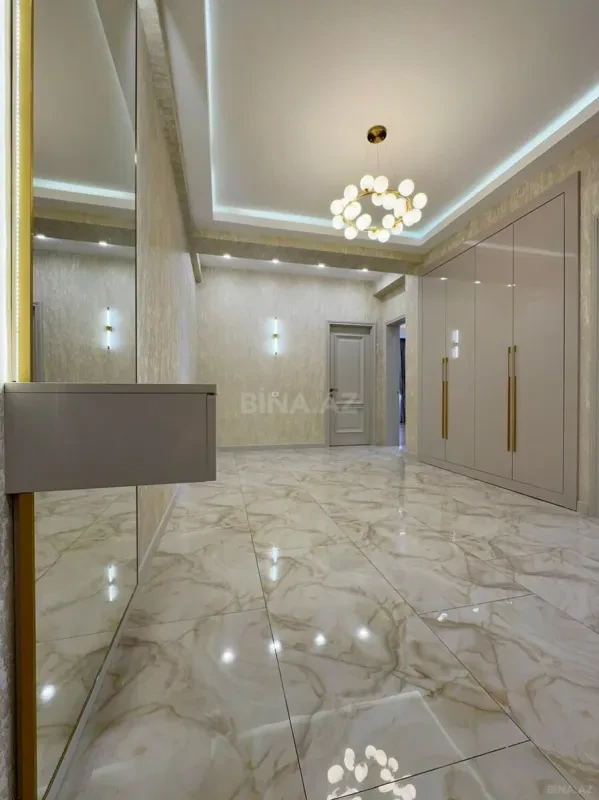 Satılır 3 otaqlı mənzil 125 m²