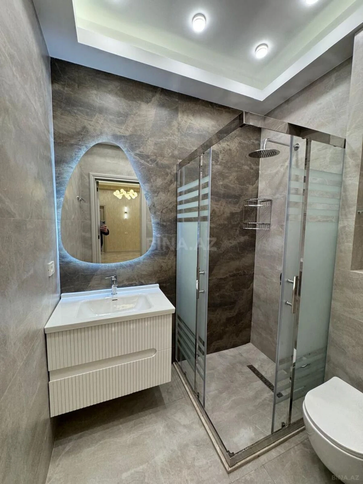 Satılır 3 otaqlı mənzil 125 m²
