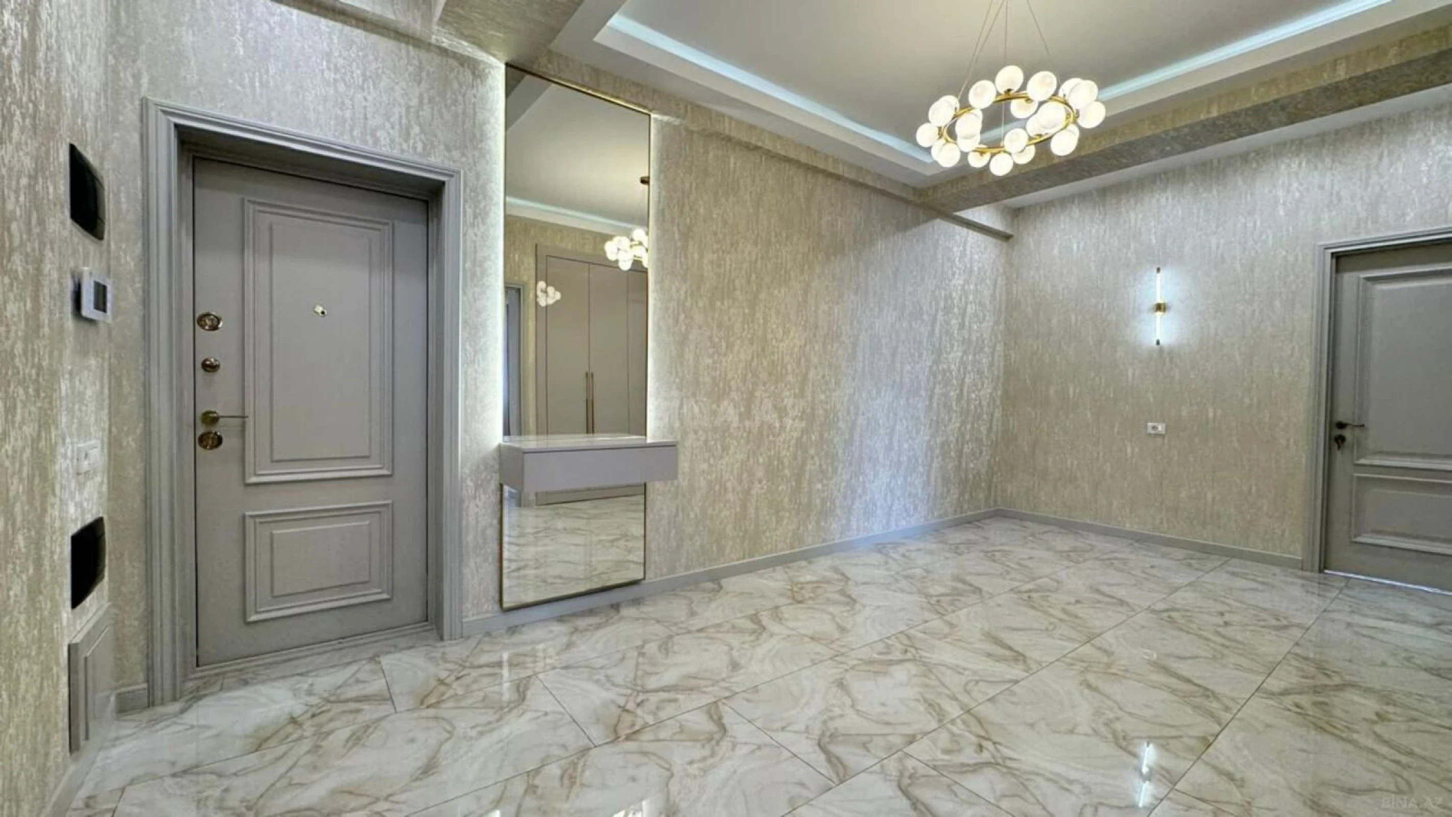 Satılır 3 otaqlı mənzil 125 m²