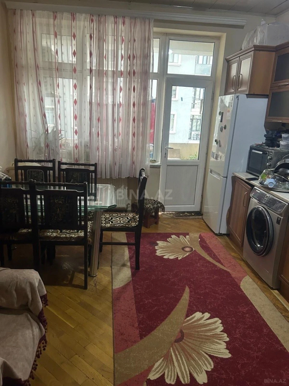 Satılır 2 otaqlı mənzil 102 m²