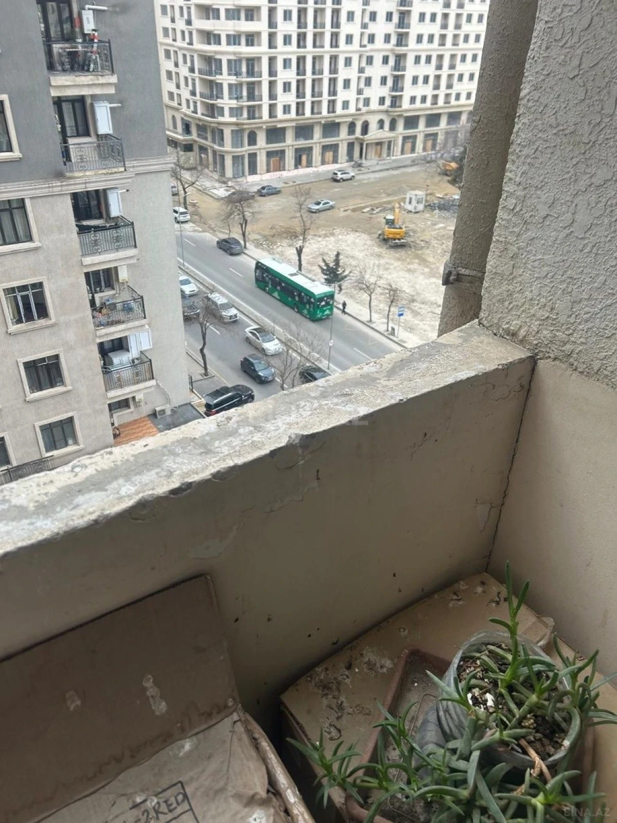 Satılır 2 otaqlı mənzil 102 m²