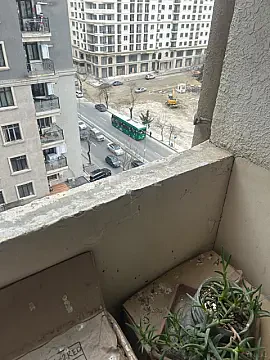 Satılır 2 otaqlı mənzil 102 m²
